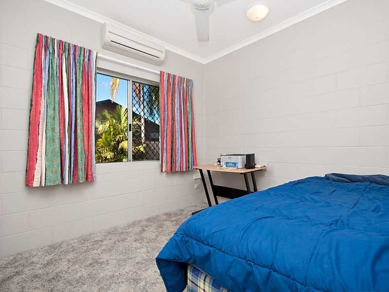 13 Vianen Close, Bentley Park QLD 4869