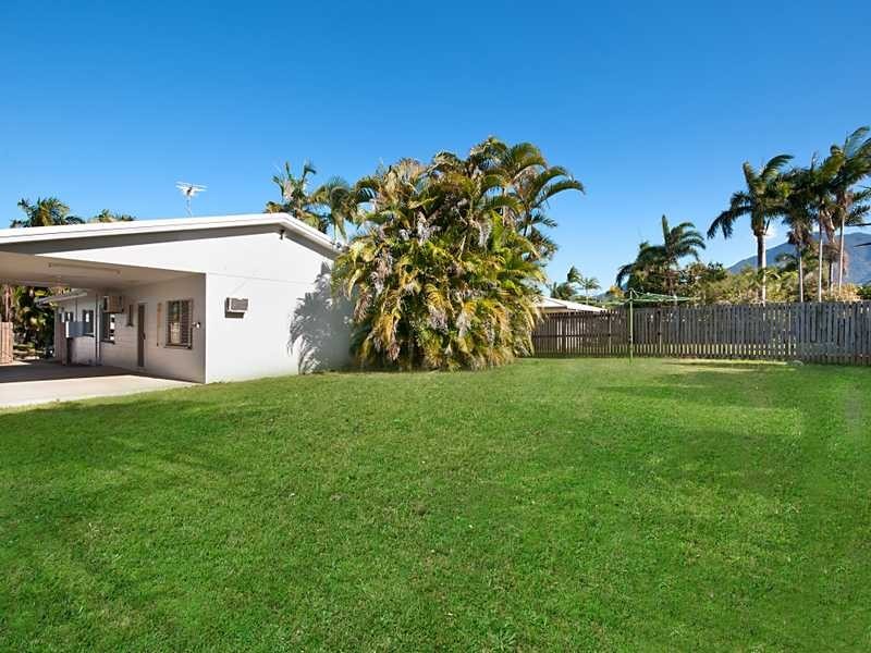 13 Vianen Close, Bentley Park QLD 4869