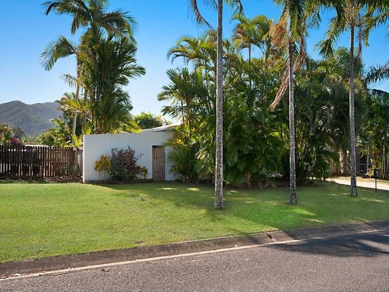 13 Vianen Close, Bentley Park QLD 4869