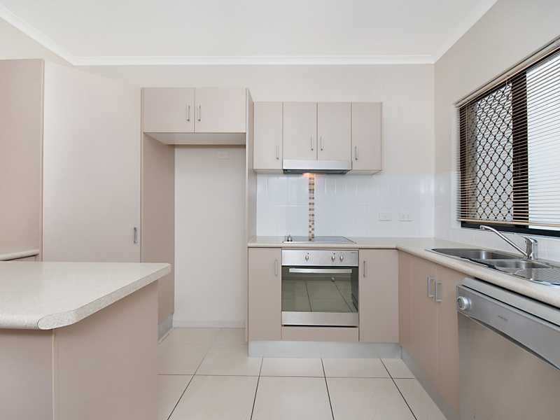 8/376 Severin Street, Parramatta Park QLD 4870