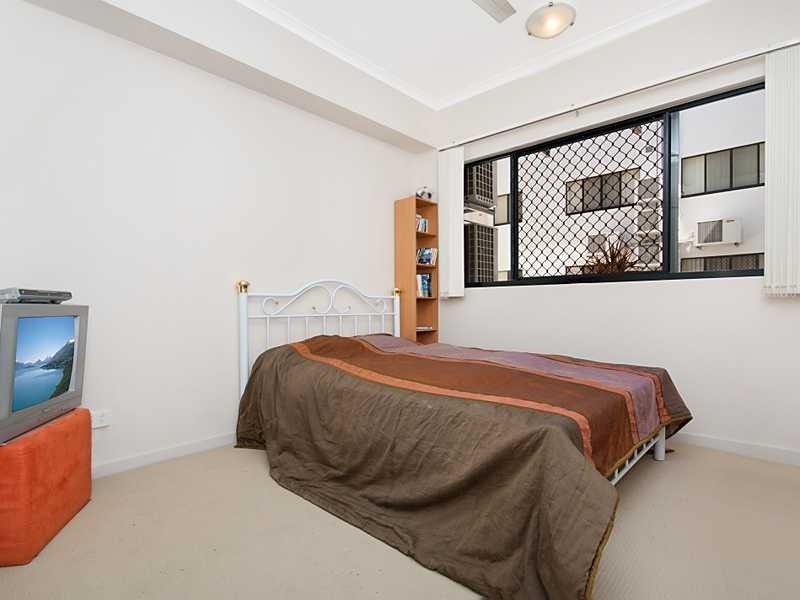 8/376 Severin Street, Parramatta Park QLD 4870