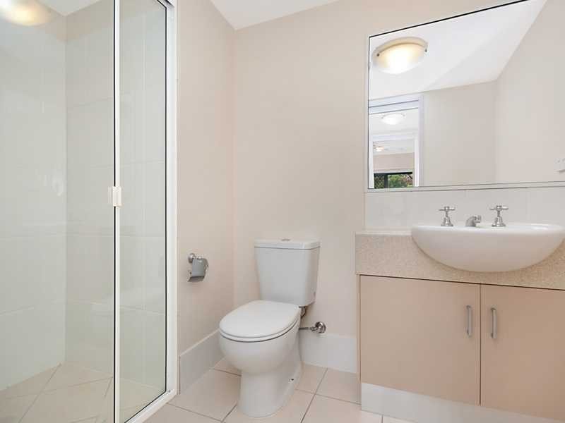 8/376 Severin Street, Parramatta Park QLD 4870