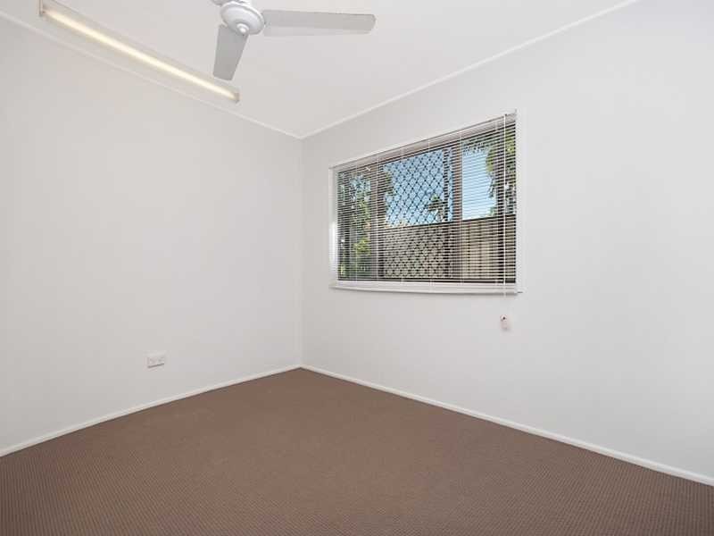 1/194 McCoombe Street, Cairns QLD 4870