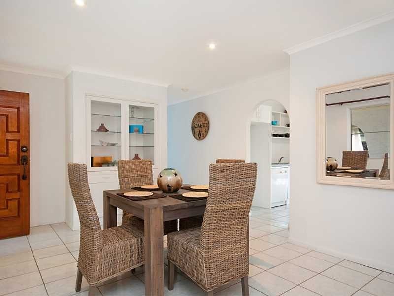 5 Sommerville Cres, Whitfield QLD 4870