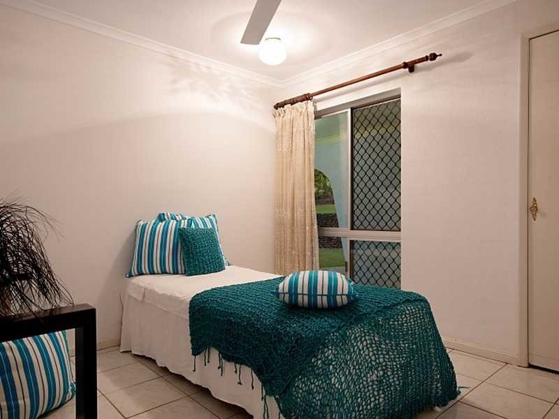 5 Sommerville Cres, Whitfield QLD 4870