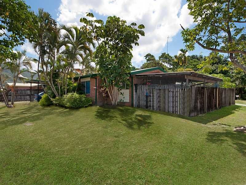 30 Long Street, Mooroobool QLD 4870