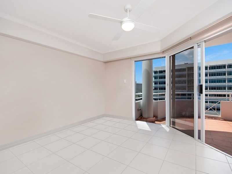 25/73 Spence Street, Cairns City QLD 4870