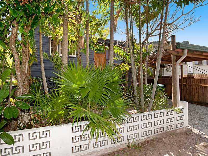 22 Grove Street, Cairns North QLD 4870