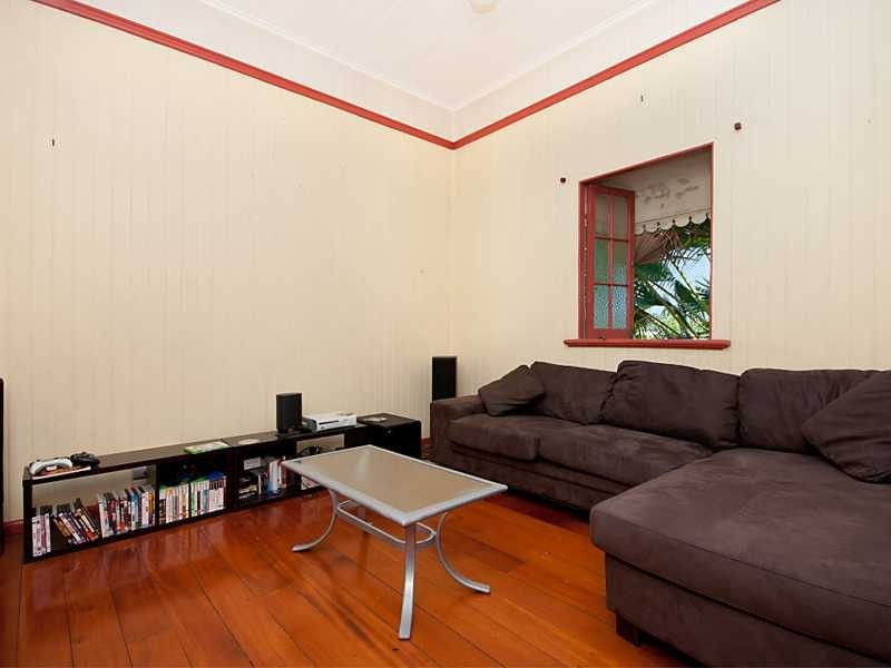22 Grove Street, Cairns North QLD 4870