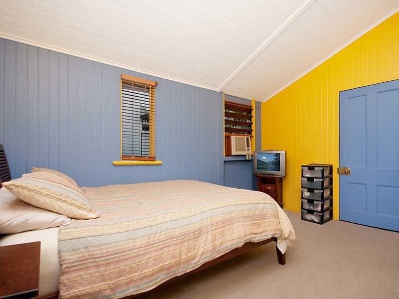 22 Grove Street, Cairns North QLD 4870