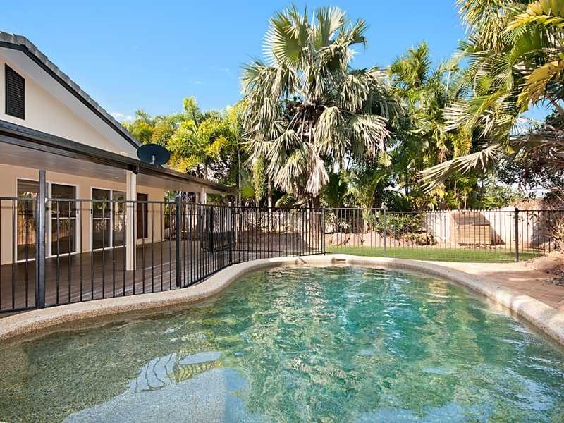 19 Parkinson Avenue, Kewarra Beach QLD 4879