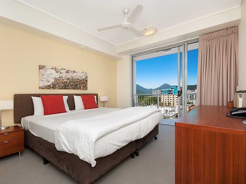 30504/99 Esplanade, Cairns City QLD 4870