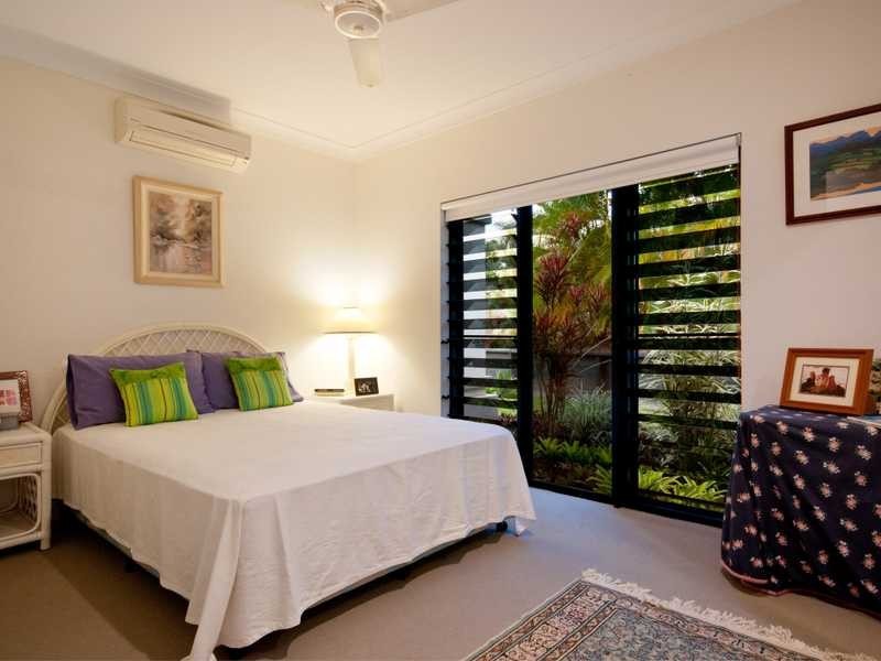 10 Kawana Street, Caravonica QLD 4878