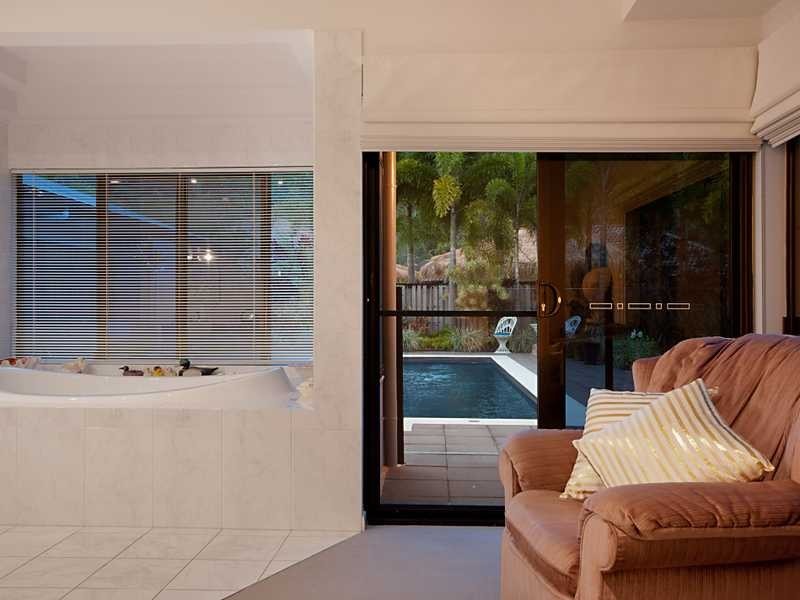 10 Kawana Street, Caravonica QLD 4878