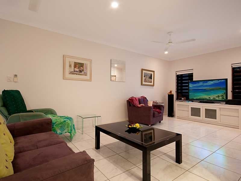 10 Kawana Street, Caravonica QLD 4878