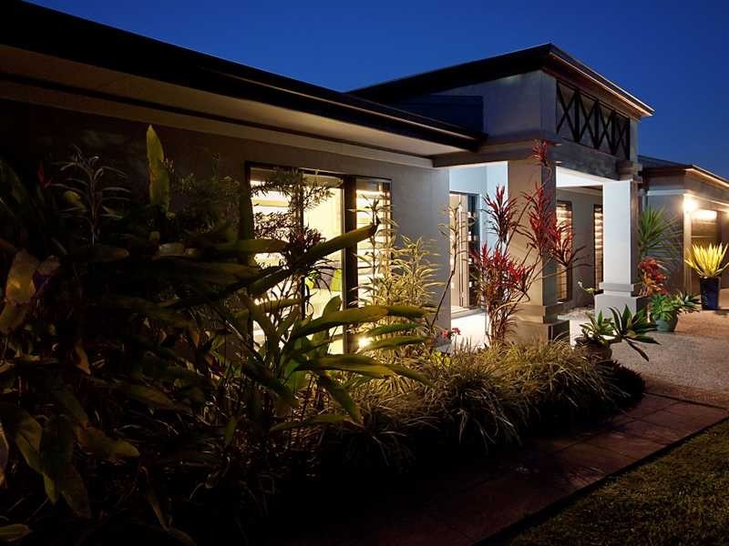 10 Kawana Street, Caravonica QLD 4878