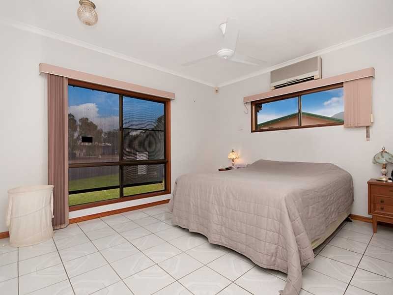 15 Wentworth Close, Bentley Park QLD 4869