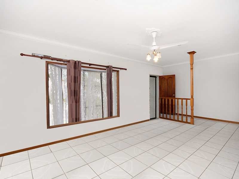 15 Wentworth Close, Bentley Park QLD 4869