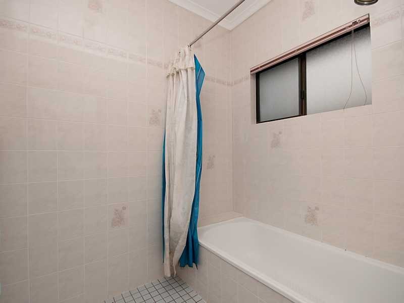 15 Wentworth Close, Bentley Park QLD 4869