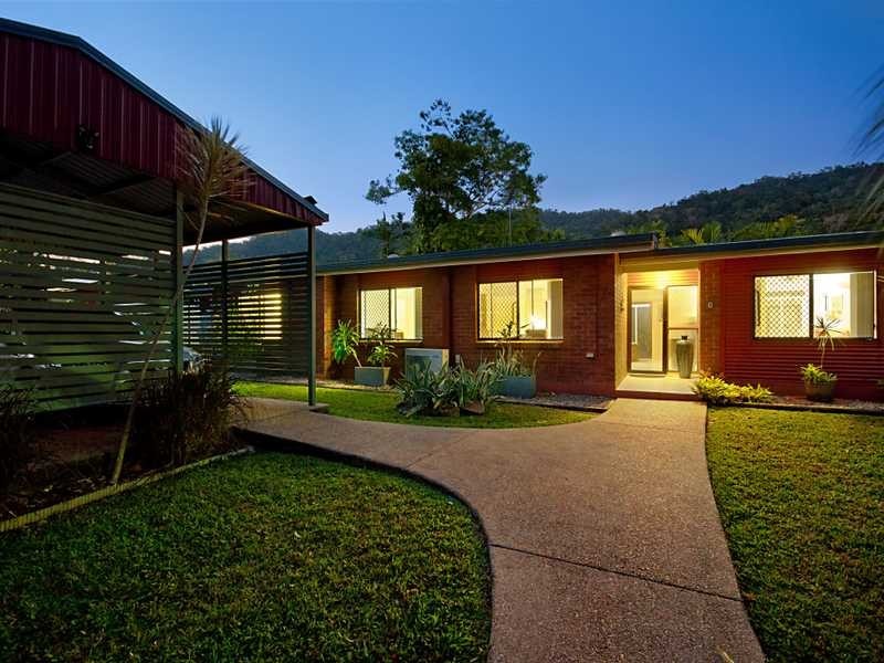 1 Iona Close, Edge Hill QLD 4870