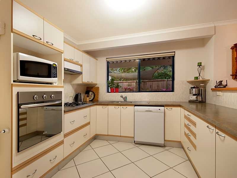 1 Iona Close, Edge Hill QLD 4870