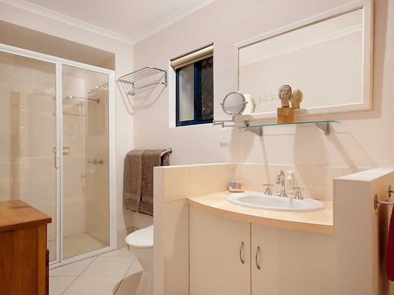 1 Iona Close, Edge Hill QLD 4870