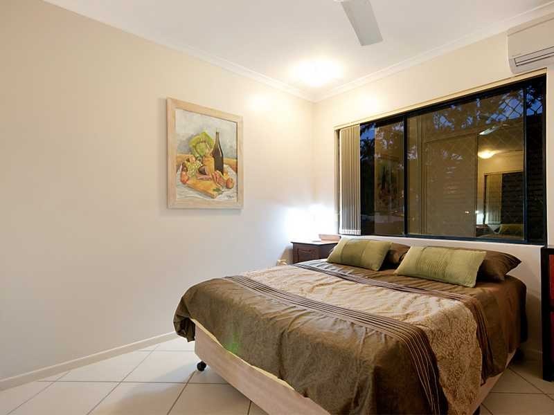 1 Iona Close, Edge Hill QLD 4870