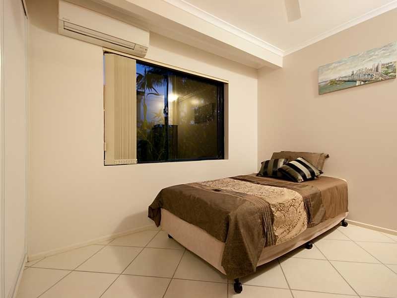 1 Iona Close, Edge Hill QLD 4870