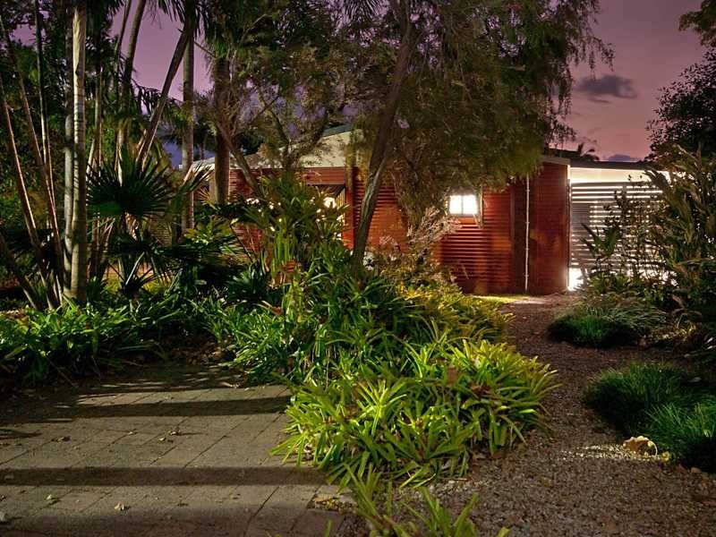 1 Iona Close, Edge Hill QLD 4870