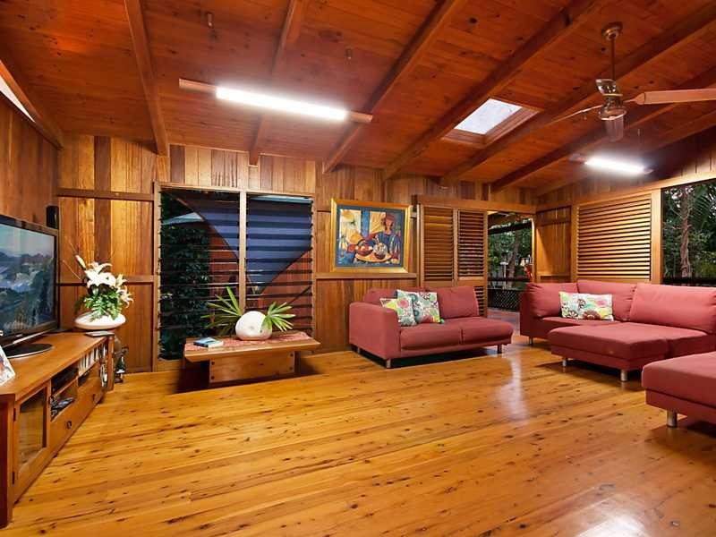 37 Minerva Avenue, Mooroobool QLD 4870