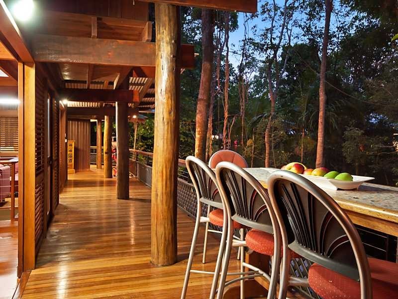 37 Minerva Avenue, Mooroobool QLD 4870