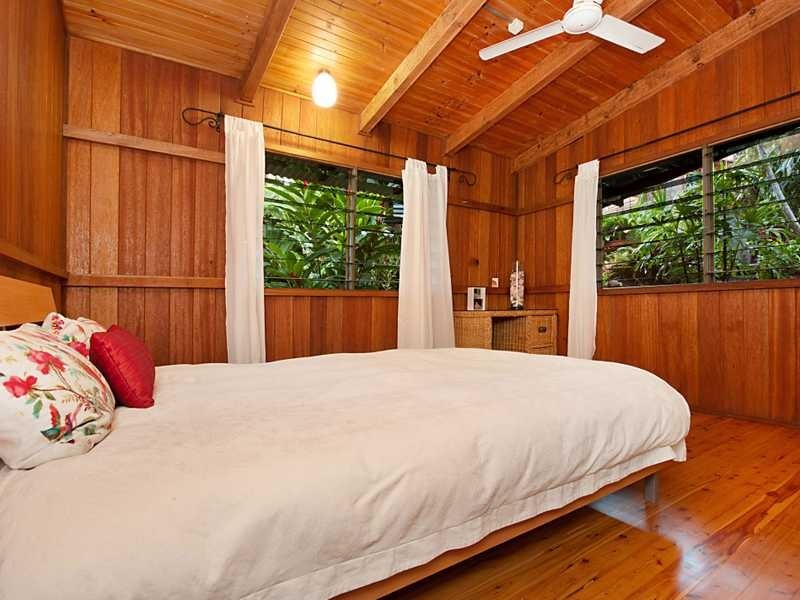 37 Minerva Avenue, Mooroobool QLD 4870