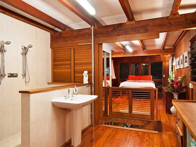 37 Minerva Avenue, Mooroobool QLD 4870