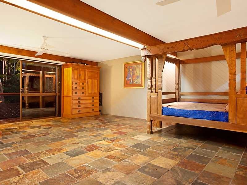 37 Minerva Avenue, Mooroobool QLD 4870