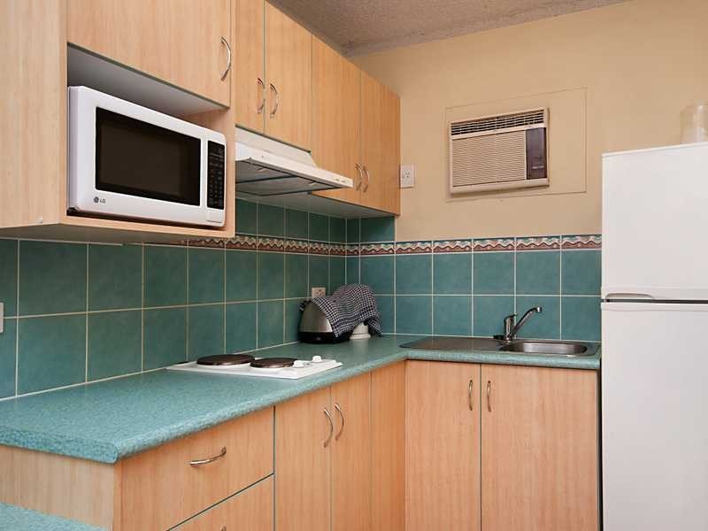 215/1 Anderson Road, Woree QLD 4868