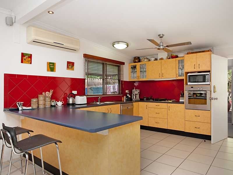 20 Hobson Drive, Brinsmead QLD 4870
