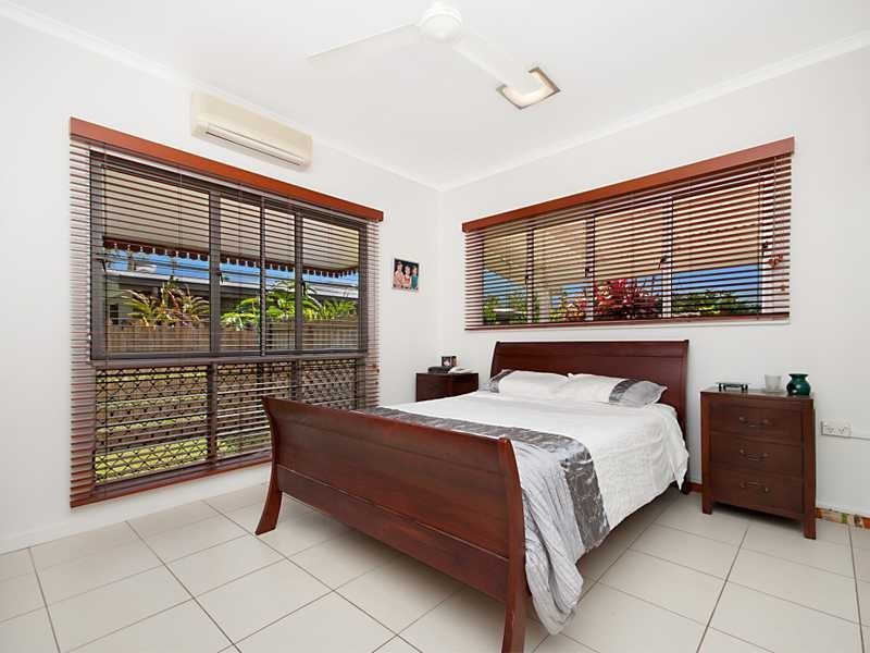 20 Hobson Drive, Brinsmead QLD 4870