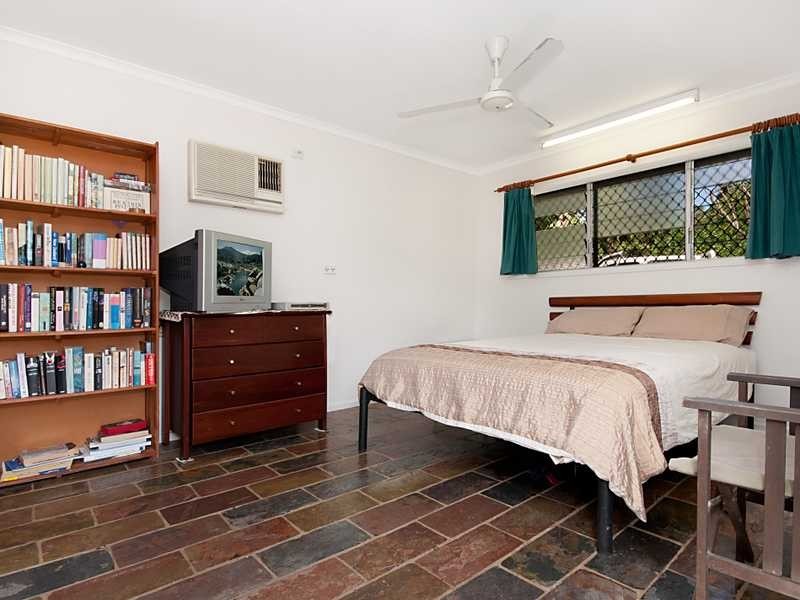 20 Hobson Drive, Brinsmead QLD 4870