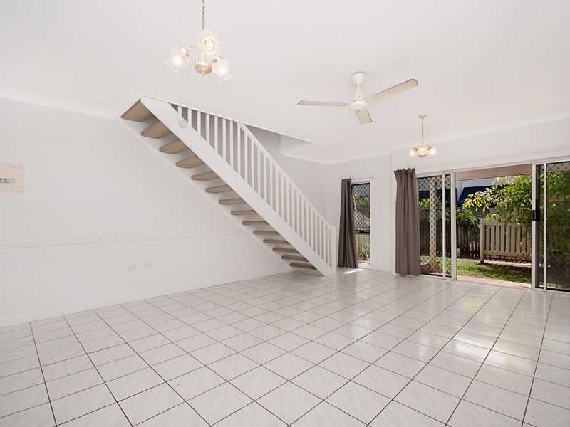 7/14 Grantala Street, Manoora QLD 4870