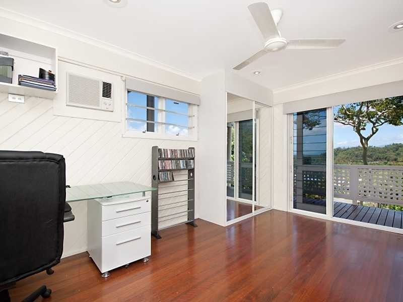 7 Aldinga Close, Whitfield QLD 4870