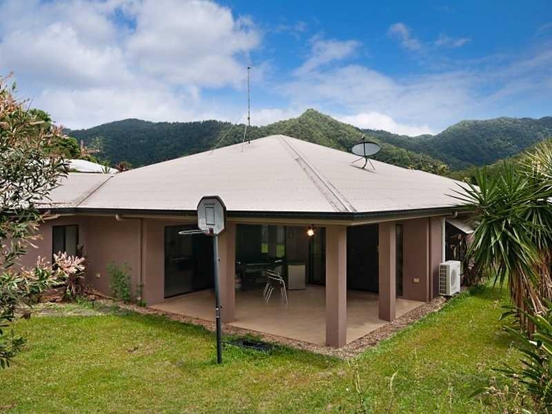 25 William Hickey Street, Redlynch QLD 4870