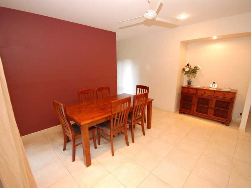 25 William Hickey Street, Redlynch QLD 4870