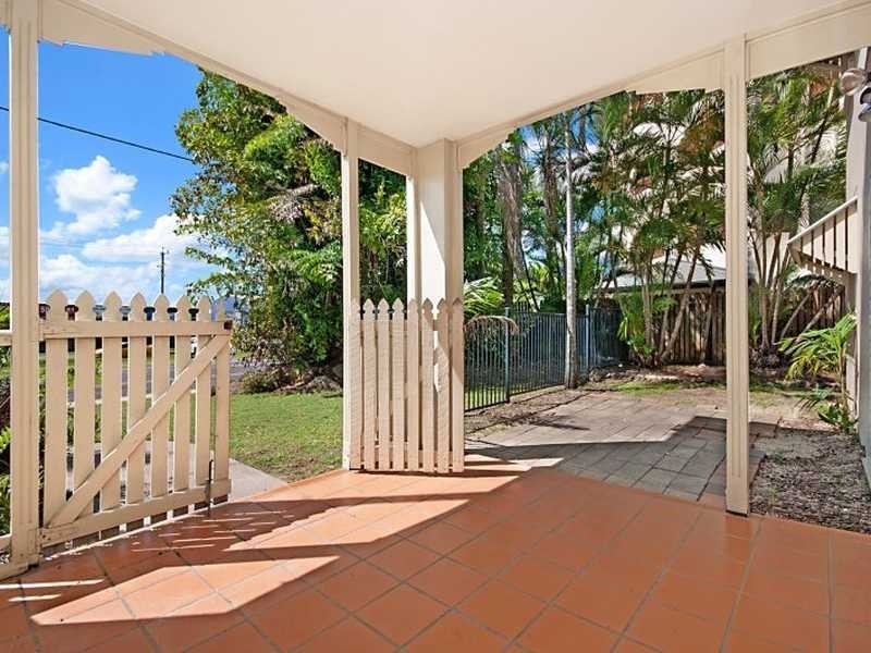 2/176 Spence Street, Cairns QLD 4870