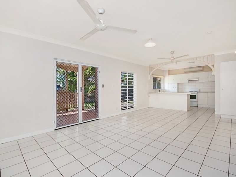 2/176 Spence Street, Cairns QLD 4870