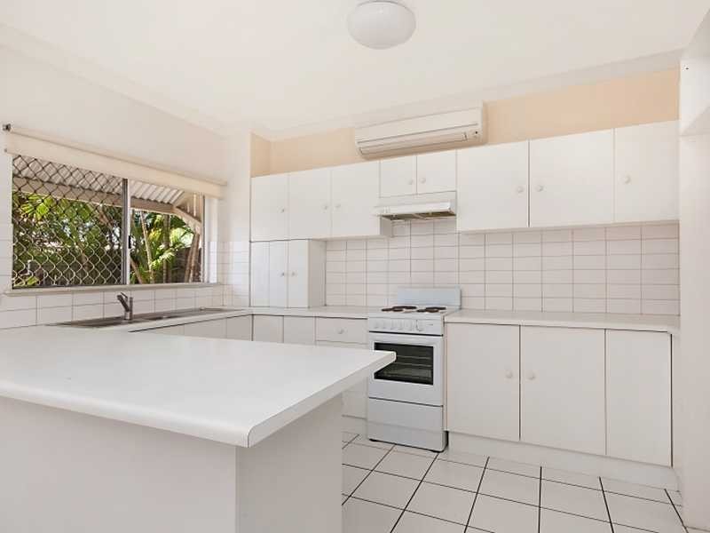 2/176 Spence Street, Cairns QLD 4870