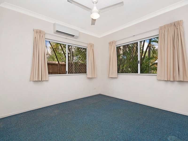 2/176 Spence Street, Cairns QLD 4870