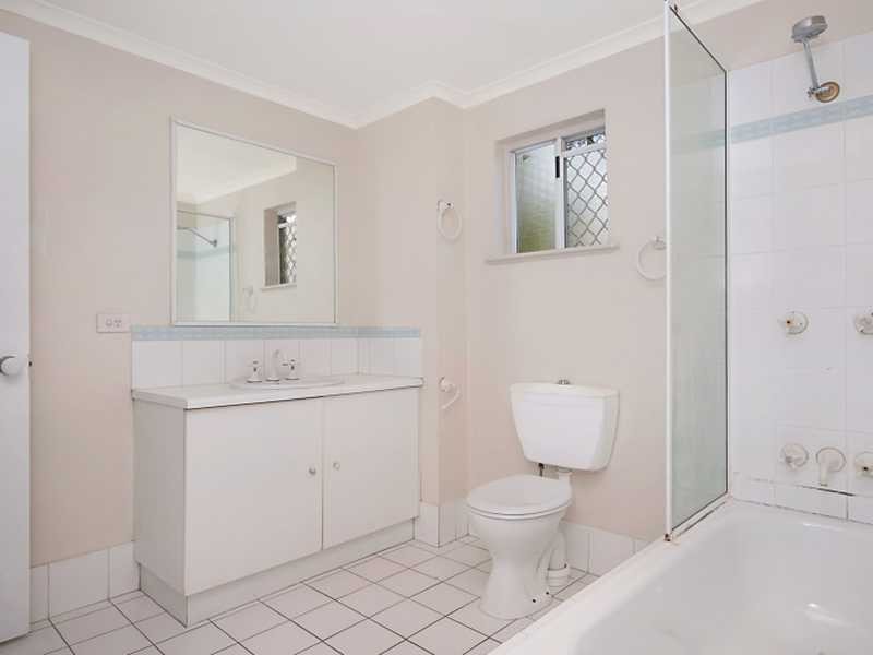 2/176 Spence Street, Cairns QLD 4870