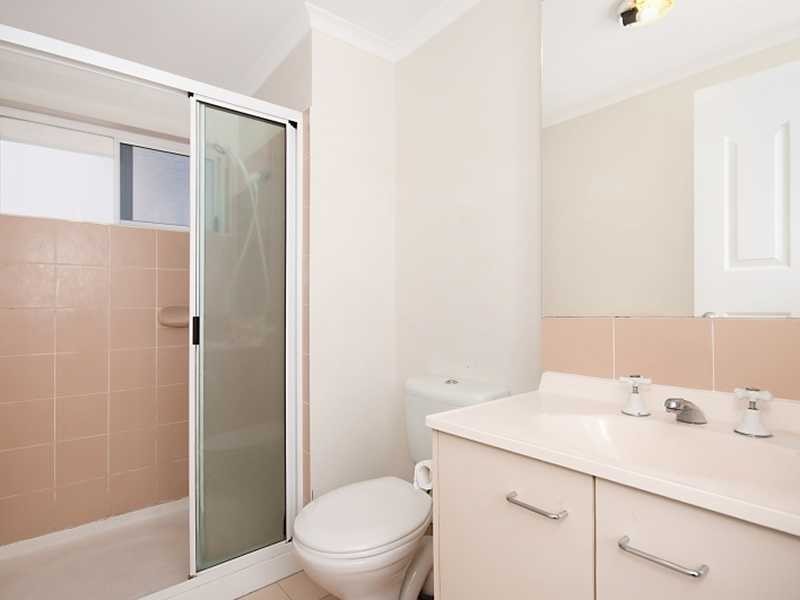 4/62 Digger Street, Cairns North QLD 4870