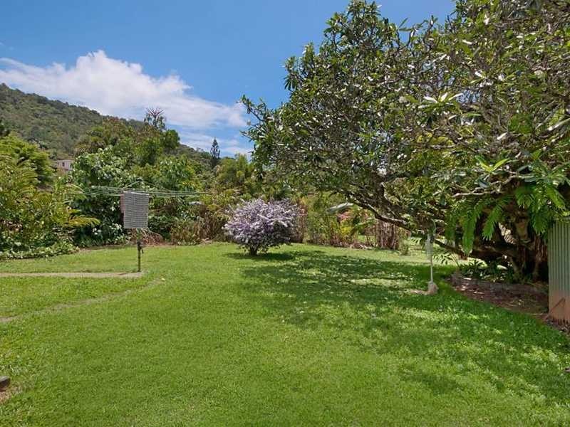 20 Junction Street, Edge Hill QLD 4870