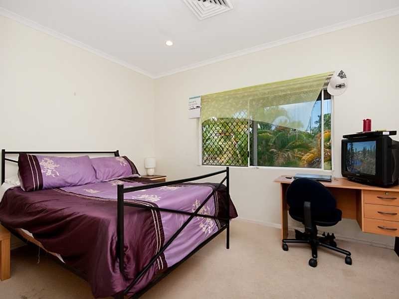 4 /34 Lily Street, Cairns North QLD 4870